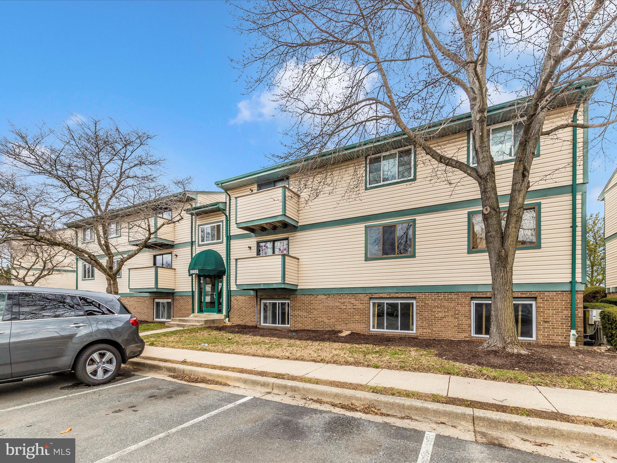 GREENFIELD COMMONS - Residential