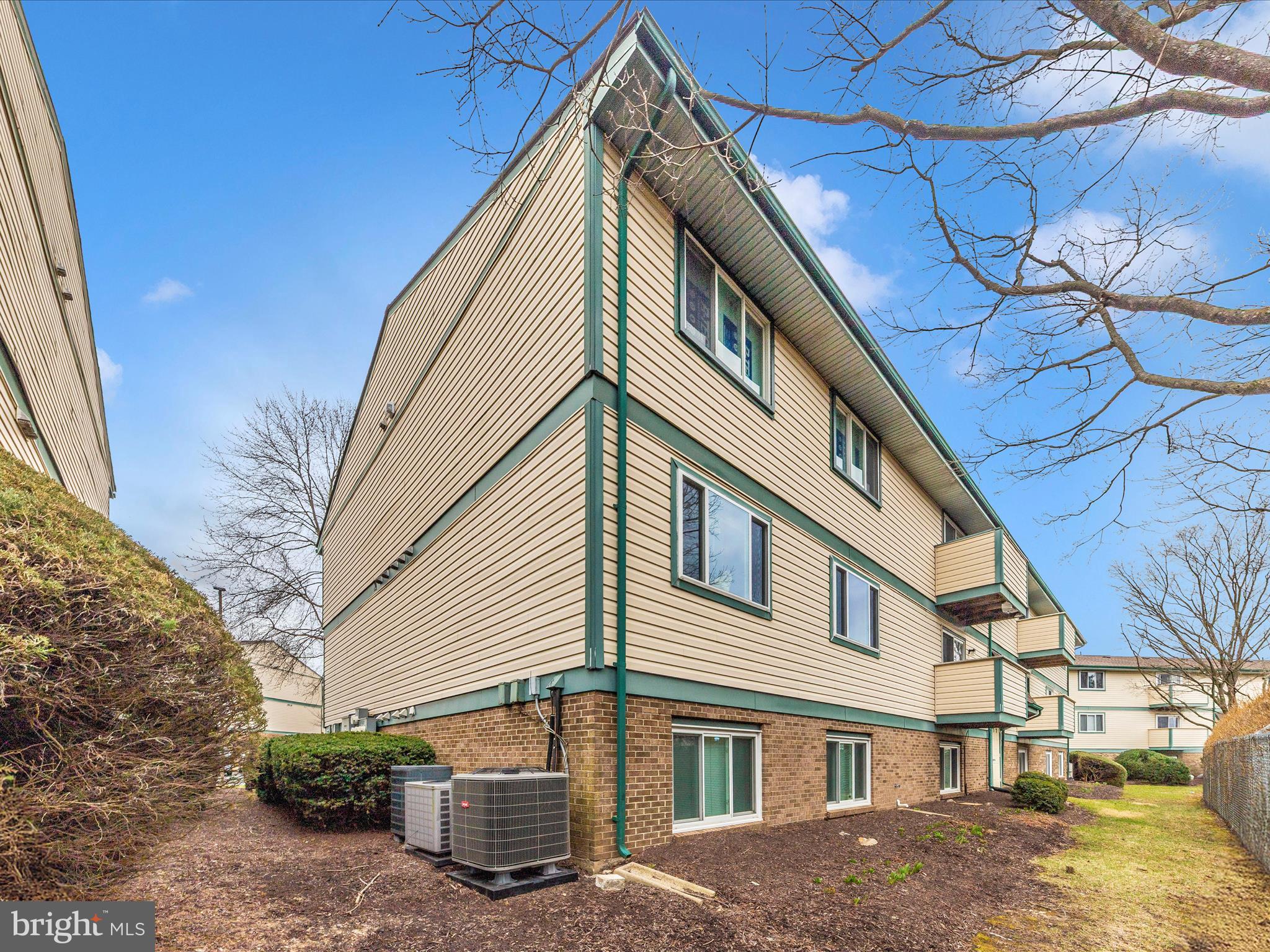 GREENFIELD COMMONS - Residential