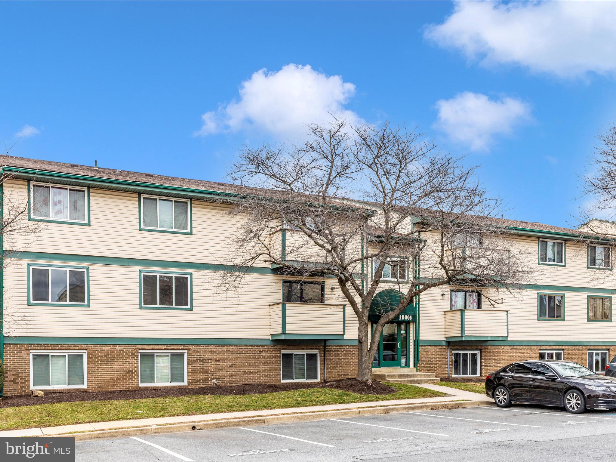 GREENFIELD COMMONS - Residential