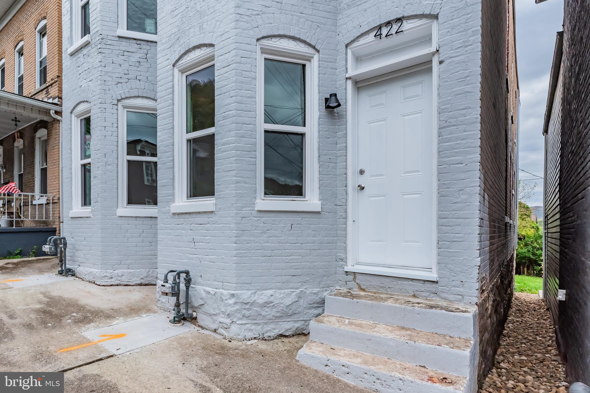 420 WALNUT STREET 422