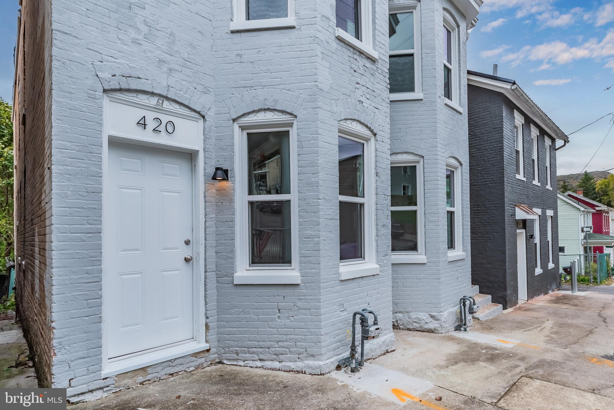 420 WALNUT STREET 422