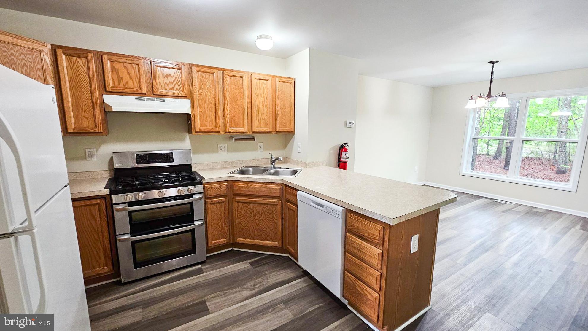 INLET POINT - Residential Lease