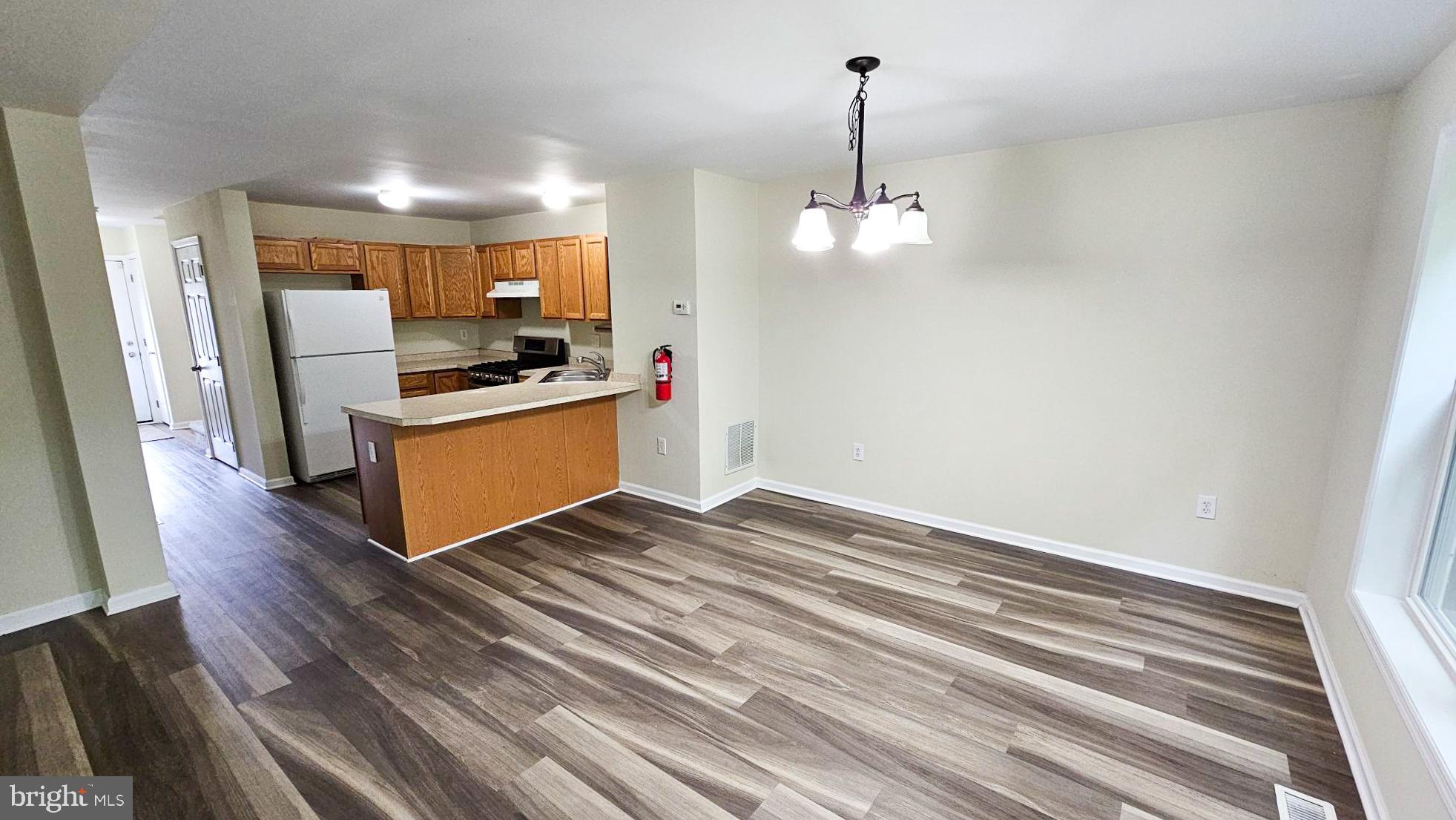 INLET POINT - Residential Lease