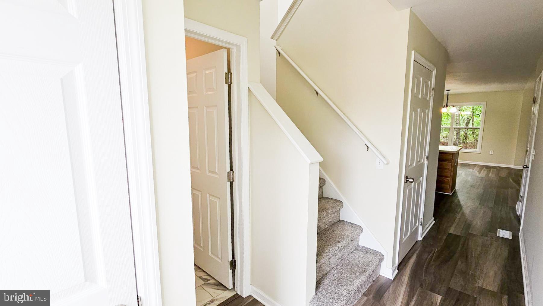 INLET POINT - Residential Lease