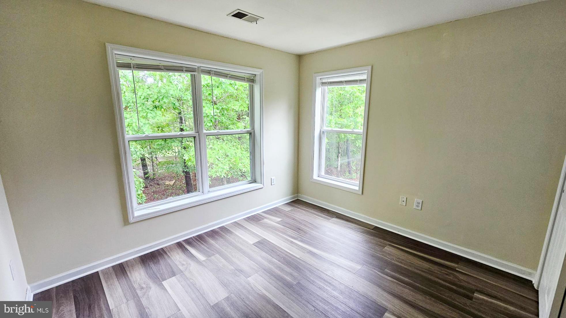 INLET POINT - Residential Lease