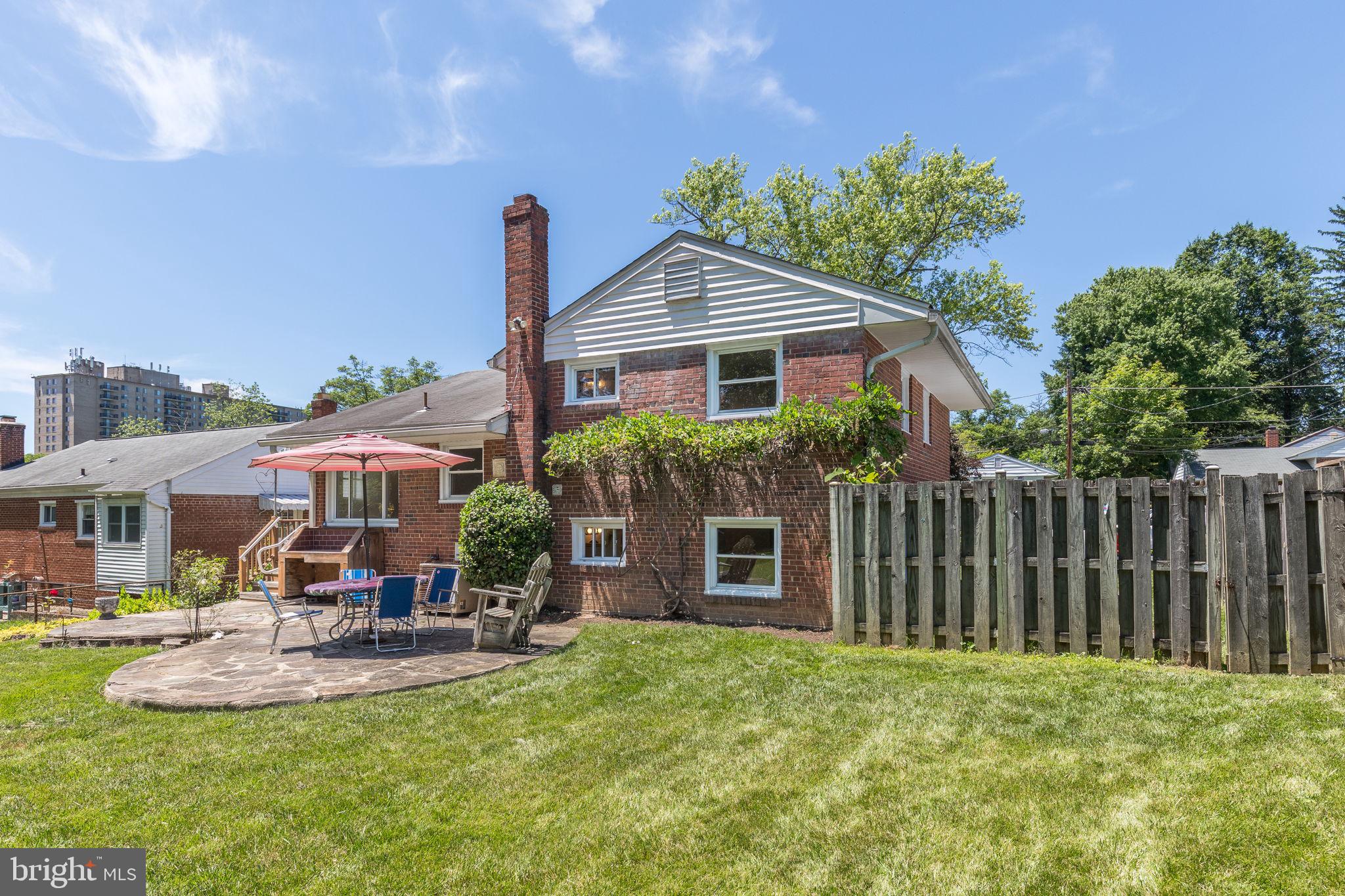 ROBINDALE - Residential