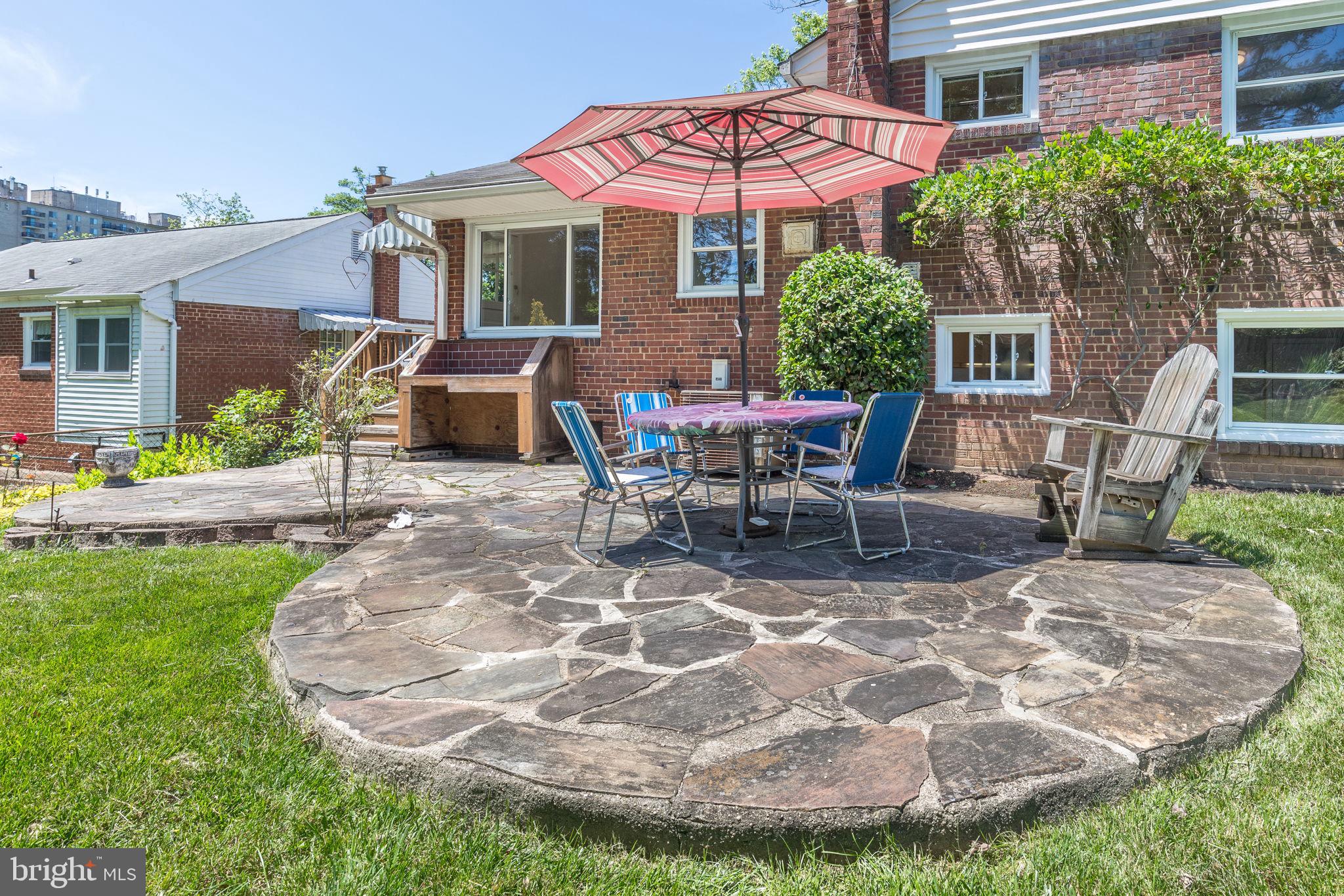 ROBINDALE - Residential