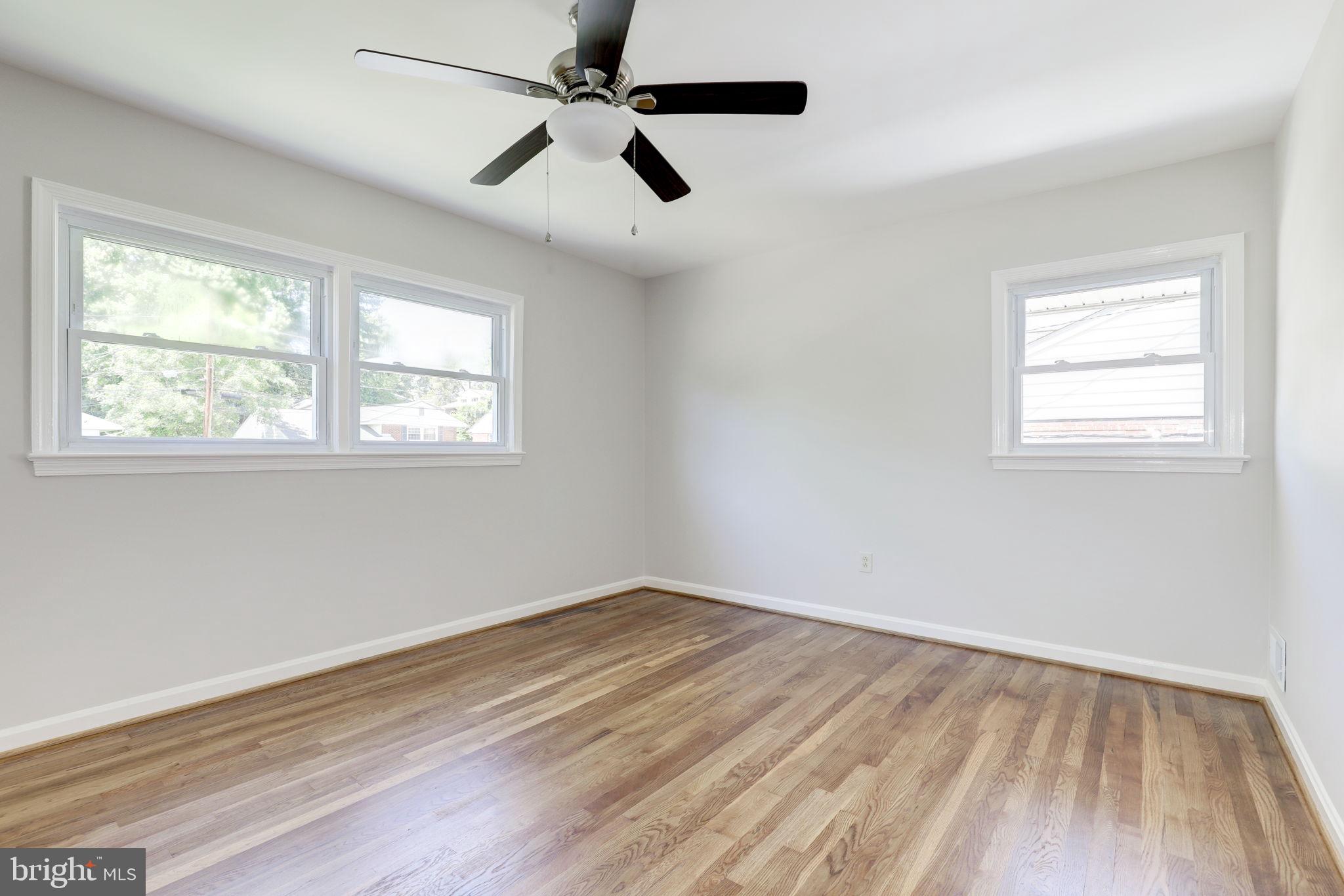 ROBINDALE - Residential