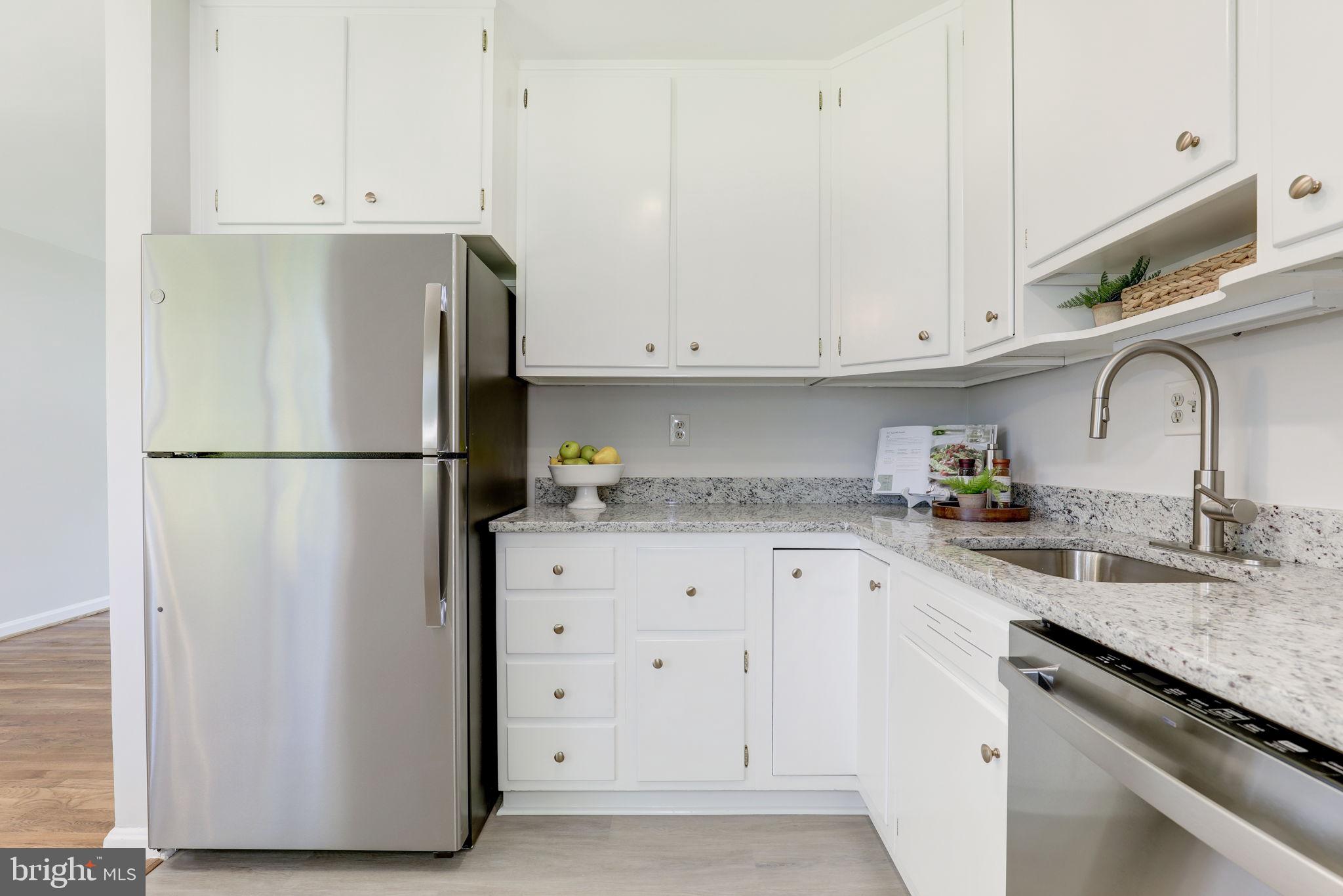 ROBINDALE - Residential