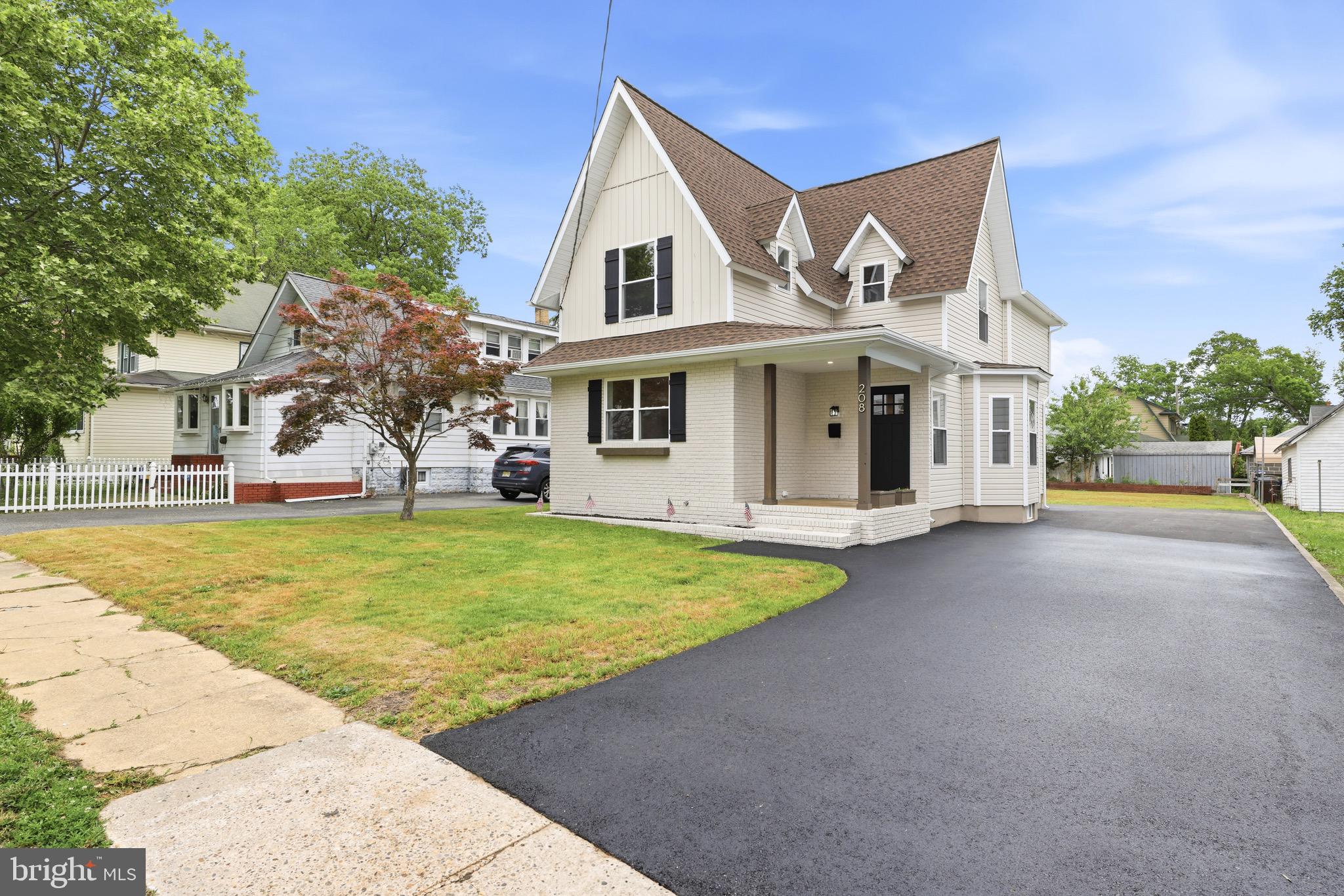 208 PEACH STREET