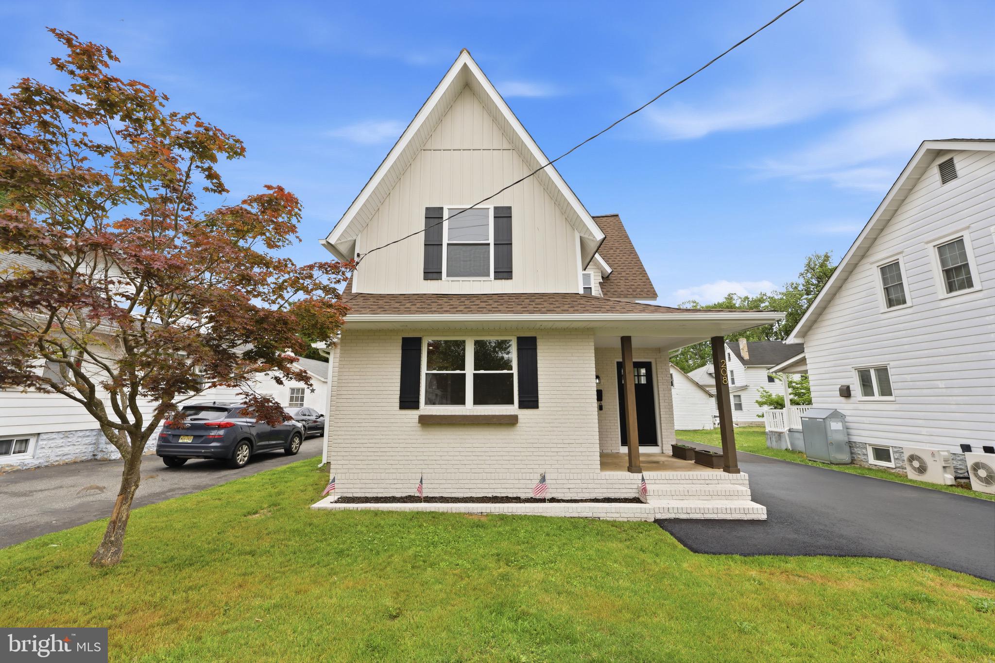 208 PEACH STREET