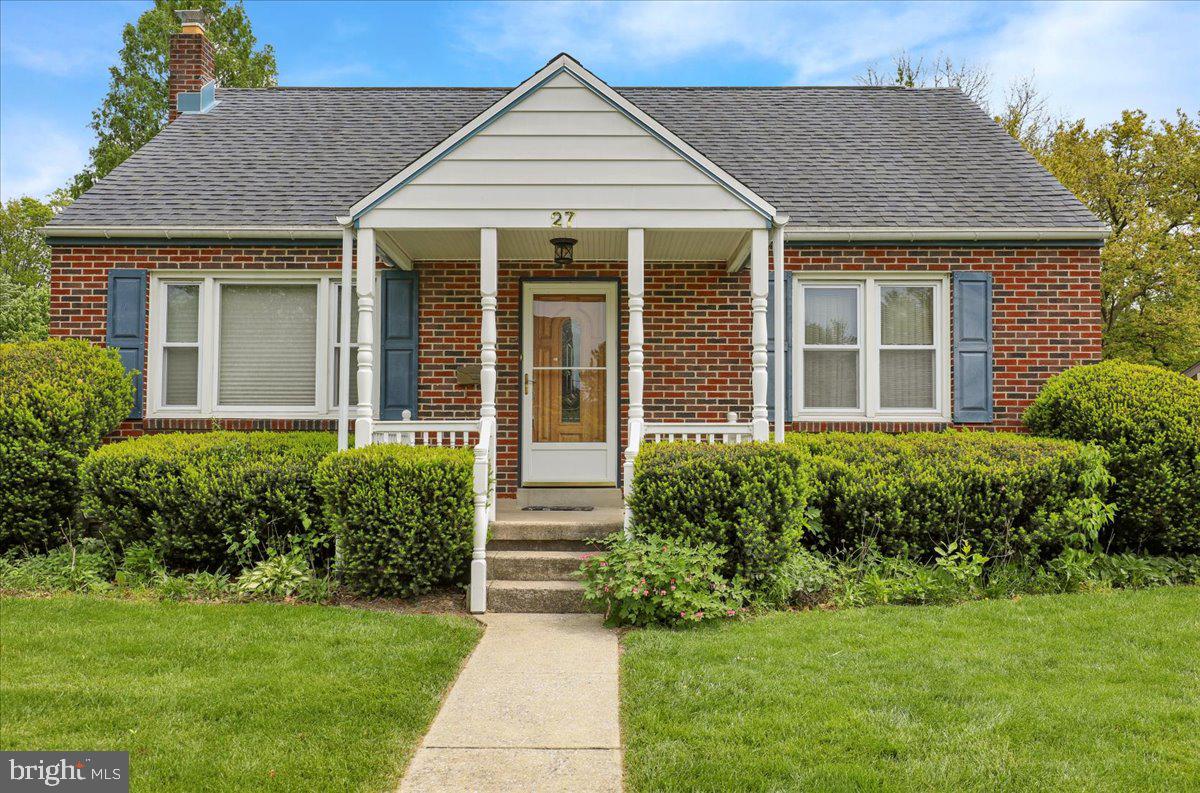 27 WOODLAND ROAD