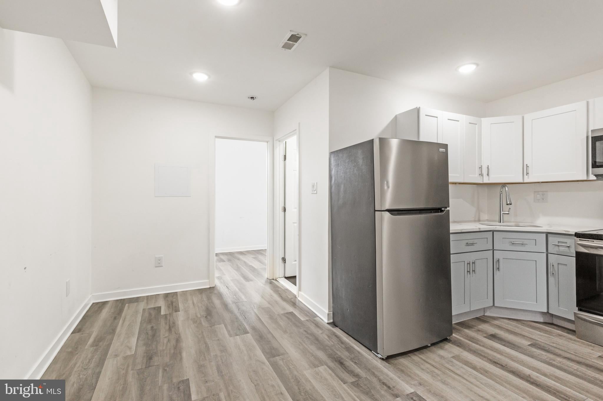 2550 KENSINGTON AVENUE 3