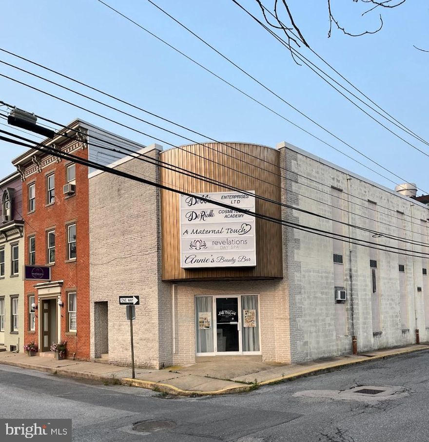 Railroad Flats - Now Leasing! Seeking a restaurant, brewery or retail tenant to join Lounge 611, Revelations Day Spa, Denim Coffee and Creative Grounds.  The project will fully renovate the 10,000 sf building and add 5 apartment units to the second and third floors.  Current availabilities include 1350 - 2800 sf.  The project will add 5 windows on each floor along Strawberry Alley and deliver a vanilla shell with bathroom group and mechanicals to each floor.  The first floor suite features a classic corner marquee entrance.  Regular coordinated downtown events and a large scale community reinvestment into Downtown Mechanicsburg make this a excellent place to open your first or next location.  Public grant funds available for fit out and equipment have been leveraged by current tenants and remain to be available for additional applicants.