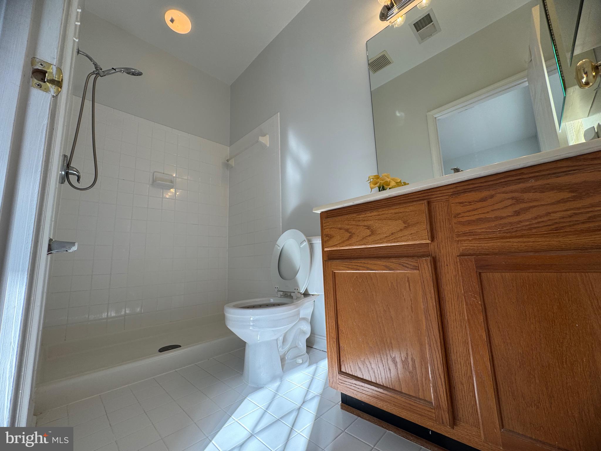 BARR HILL AT INVERNESS - Residential Lease