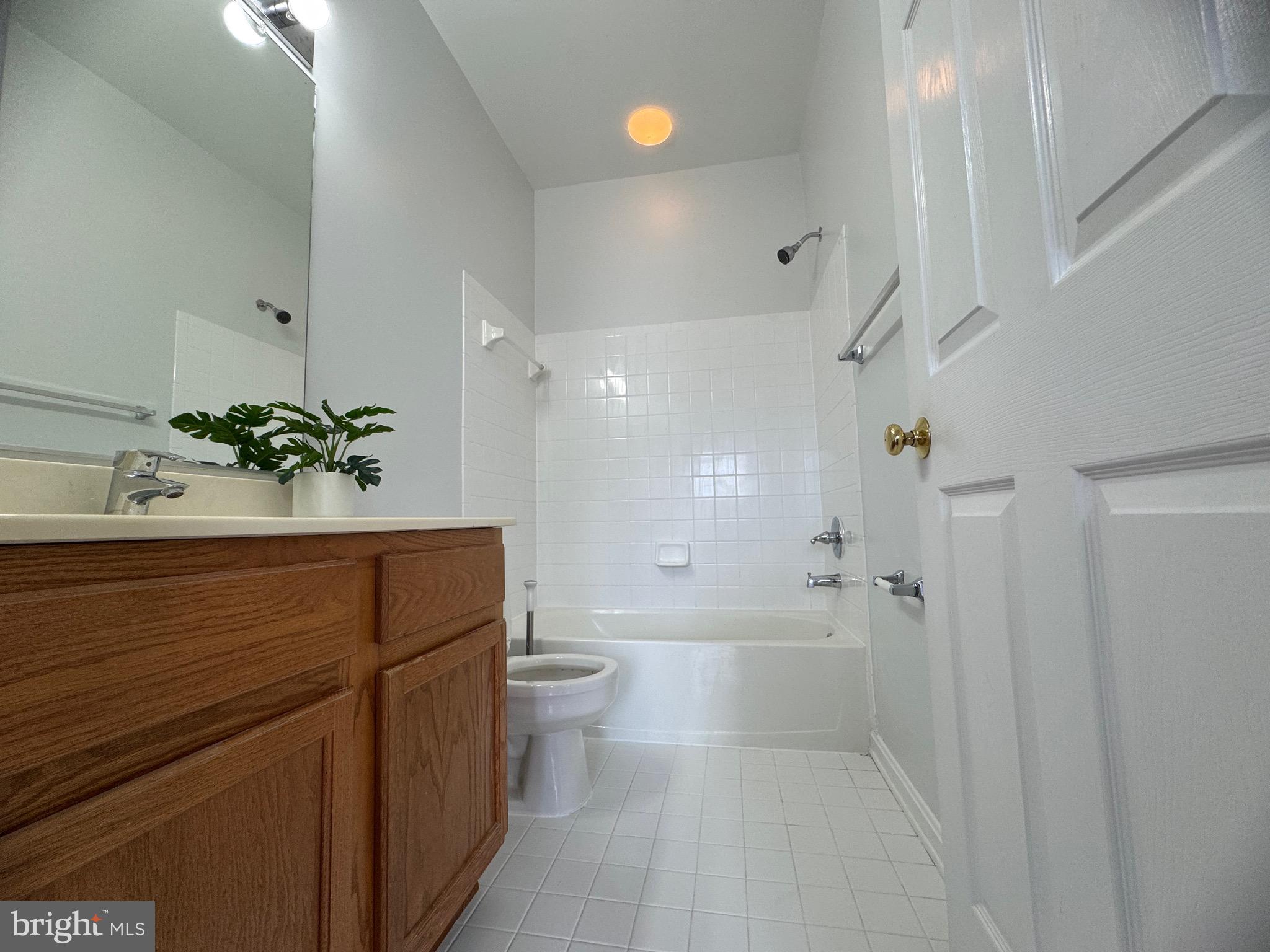 BARR HILL AT INVERNESS - Residential Lease