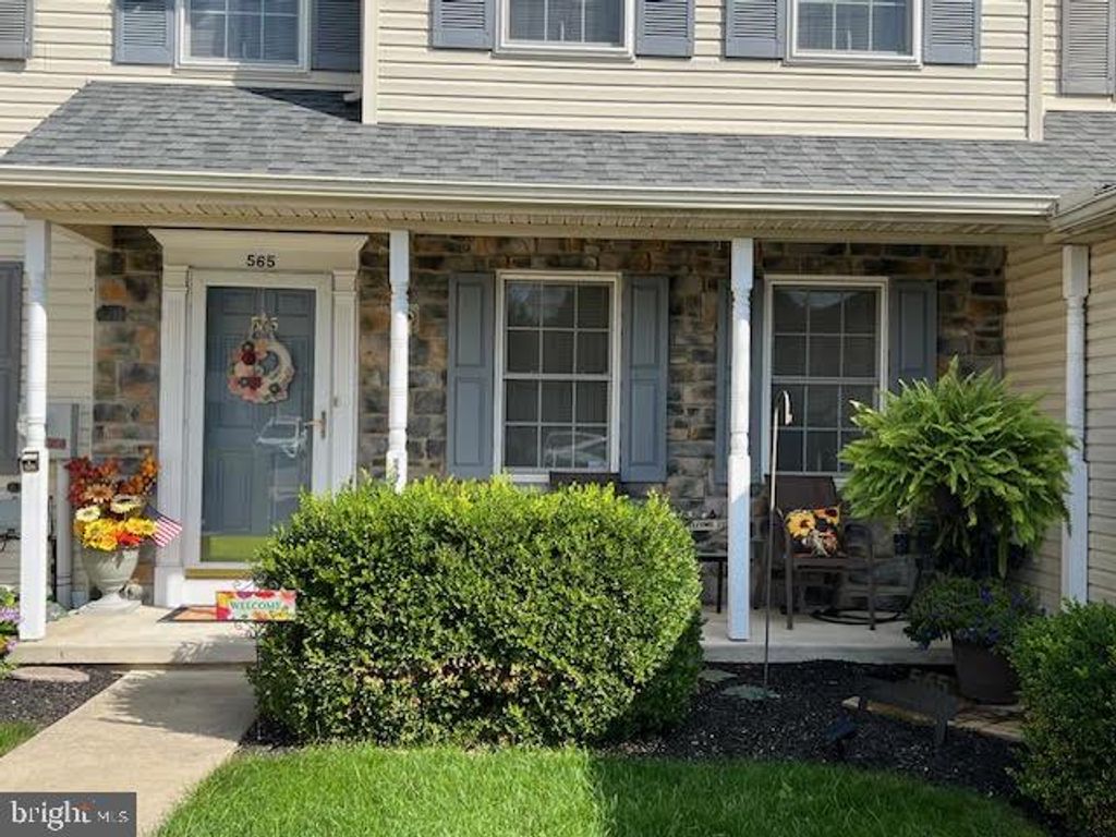 Photo of 565 Wood Duck Drive, Manheim, PA 17545 (MLS # PALA2043078)