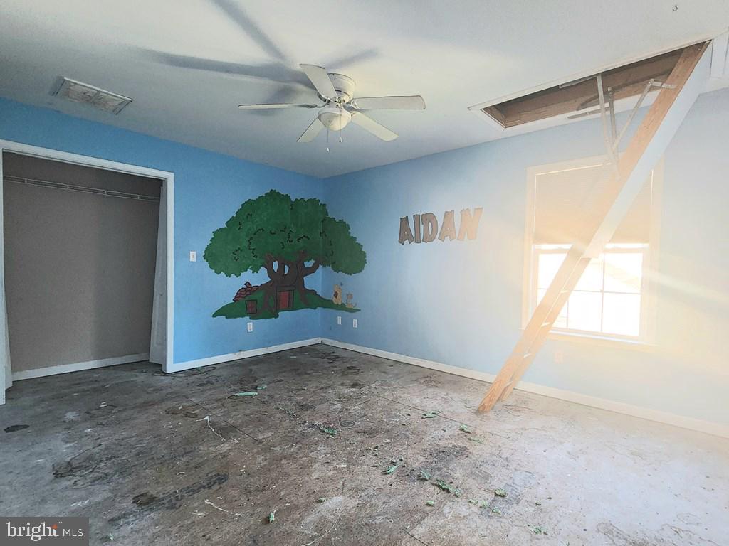 CAPTAIN'S COVE - Residential