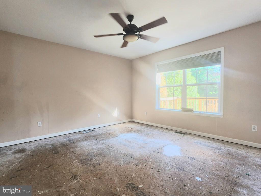 CAPTAIN'S COVE - Residential