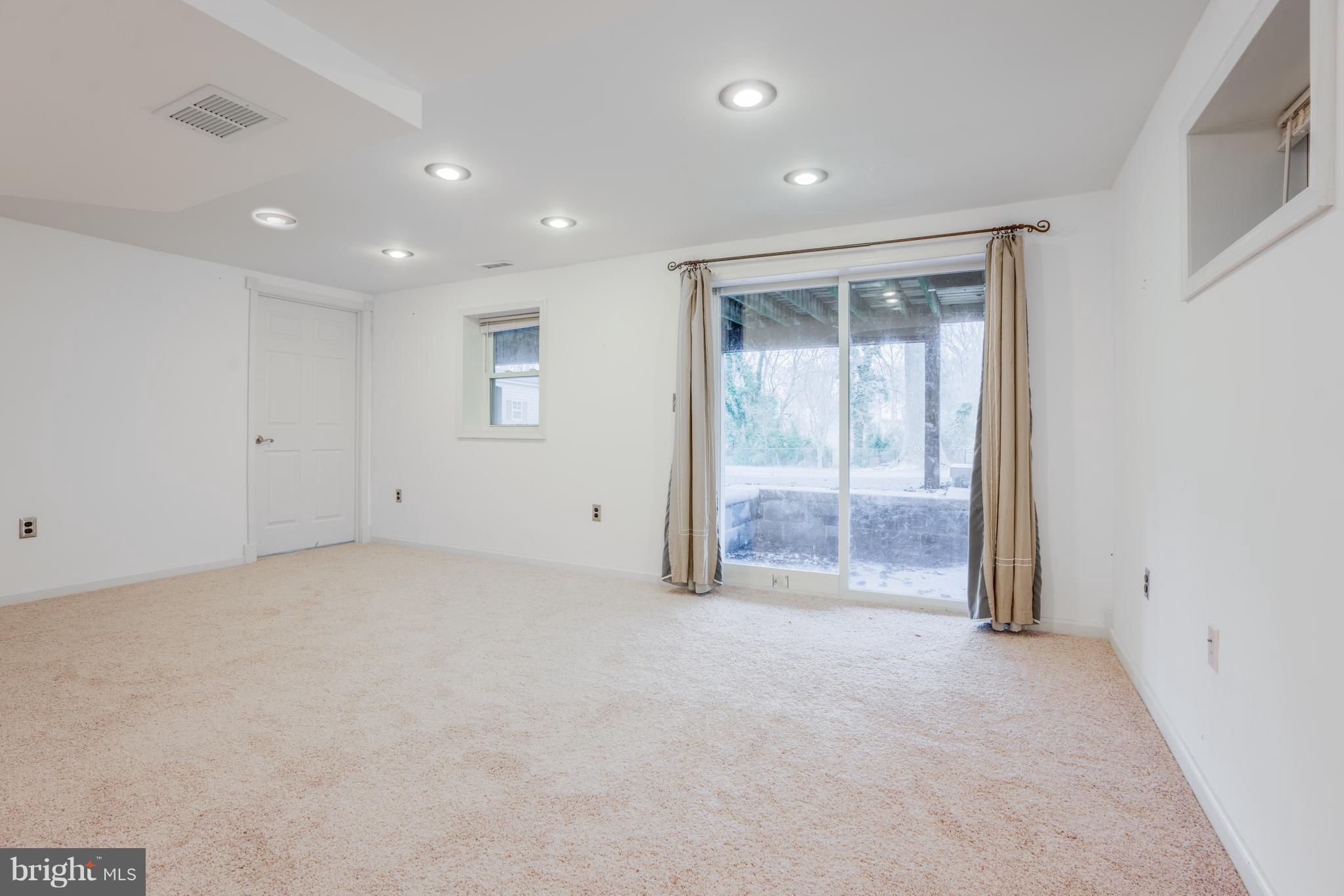 HYDE PARK - Residential