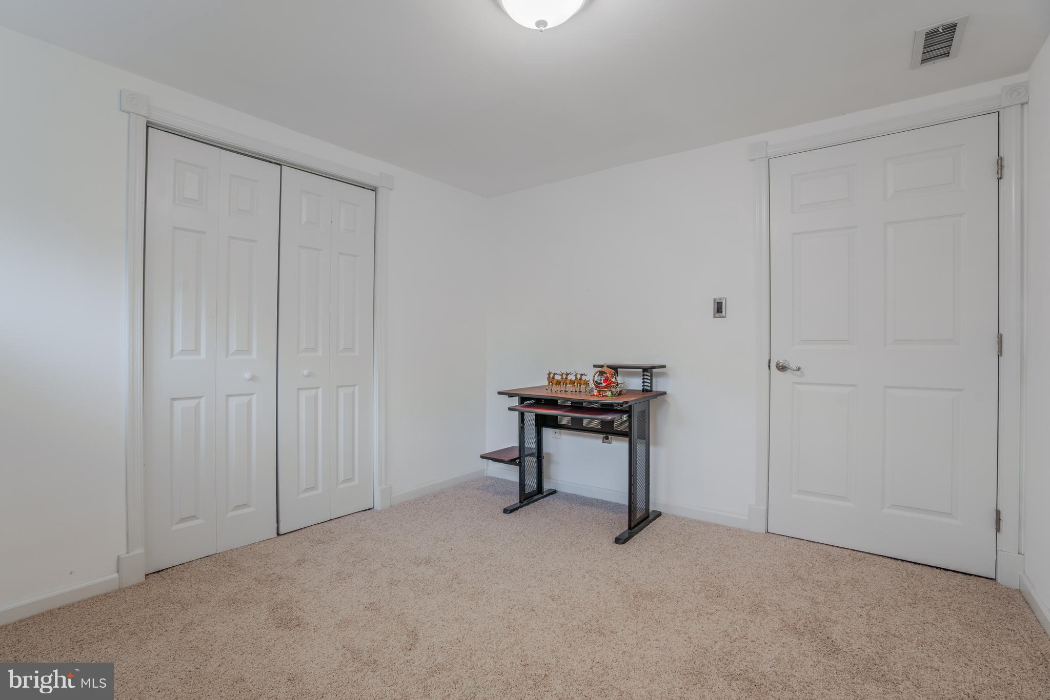 HYDE PARK - Residential