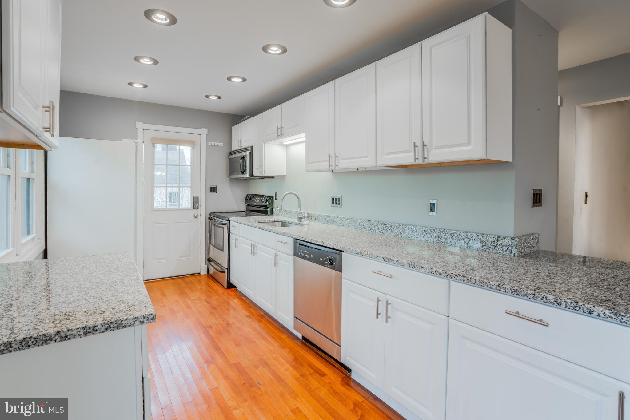 HYDE PARK - Residential