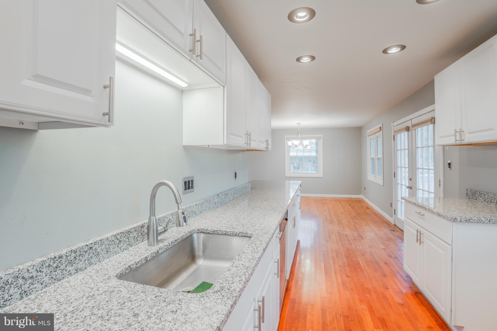 HYDE PARK - Residential