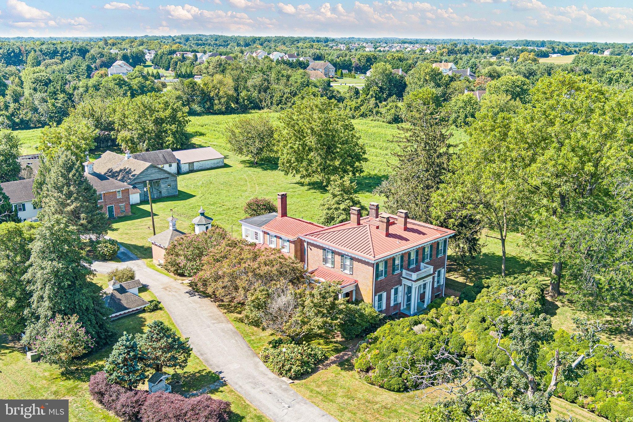 692 BAYVIEW ROAD