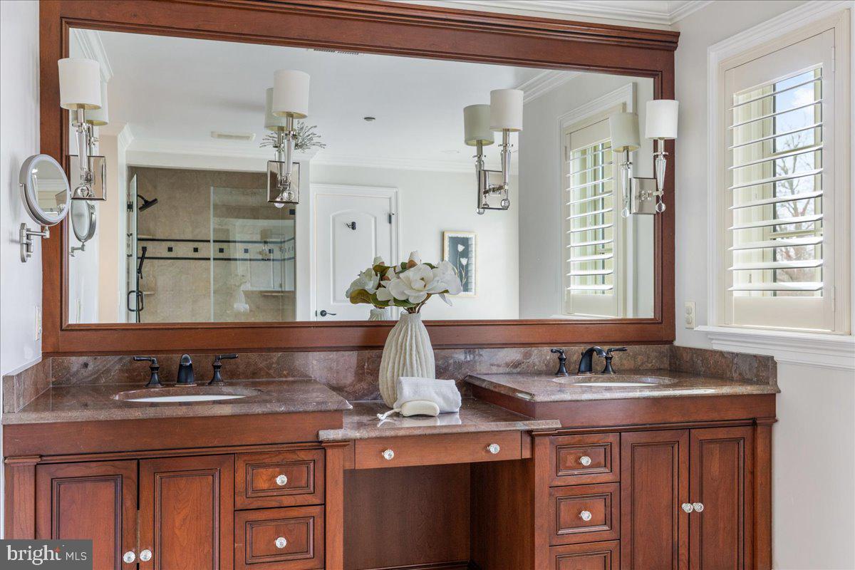 STONEYMEAD - Residential