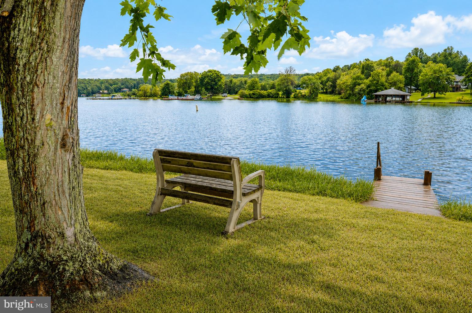 STUBBS LAKE VIEW - Residential