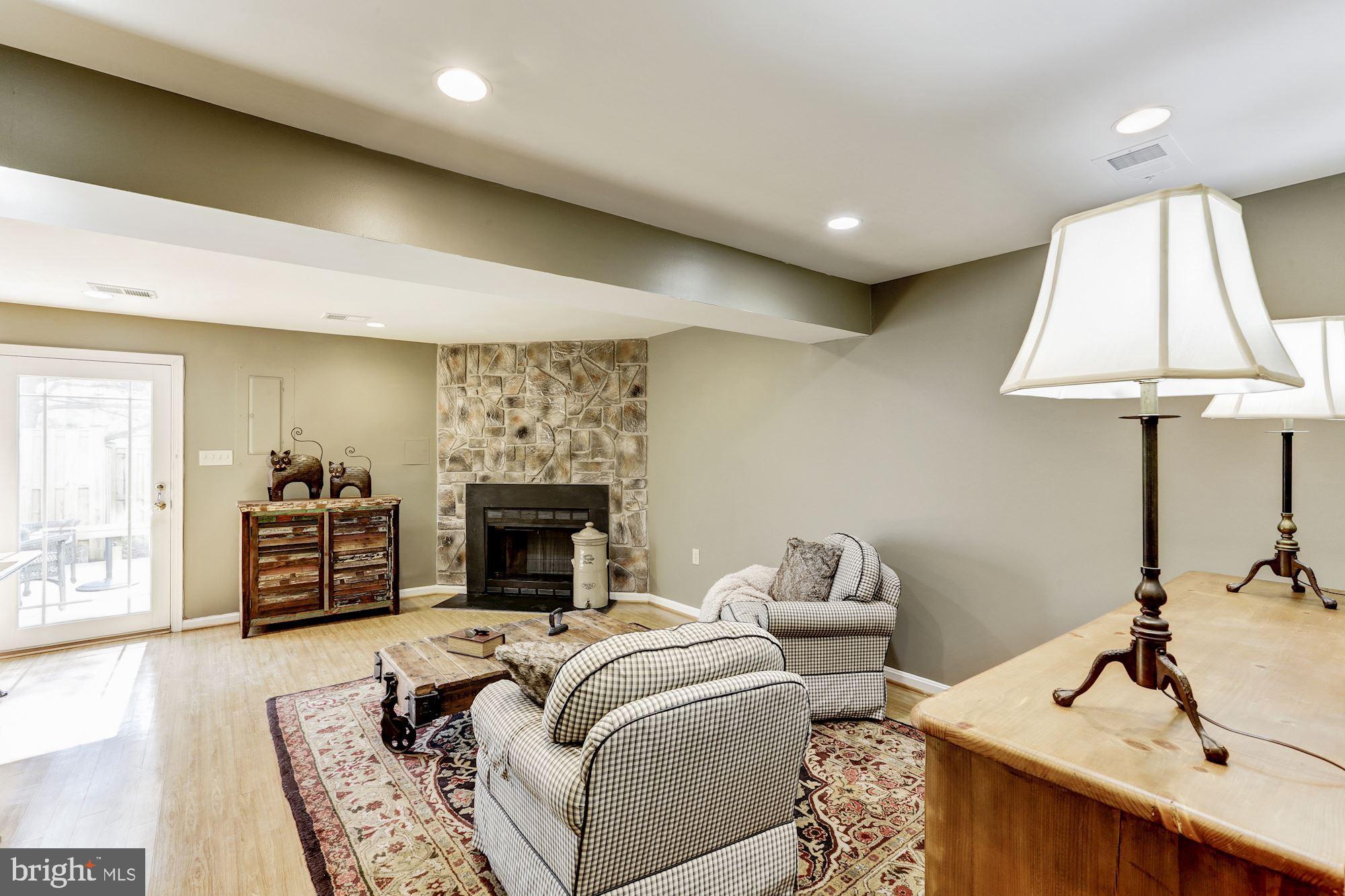 THE VILLAGE PARK - Residential Lease