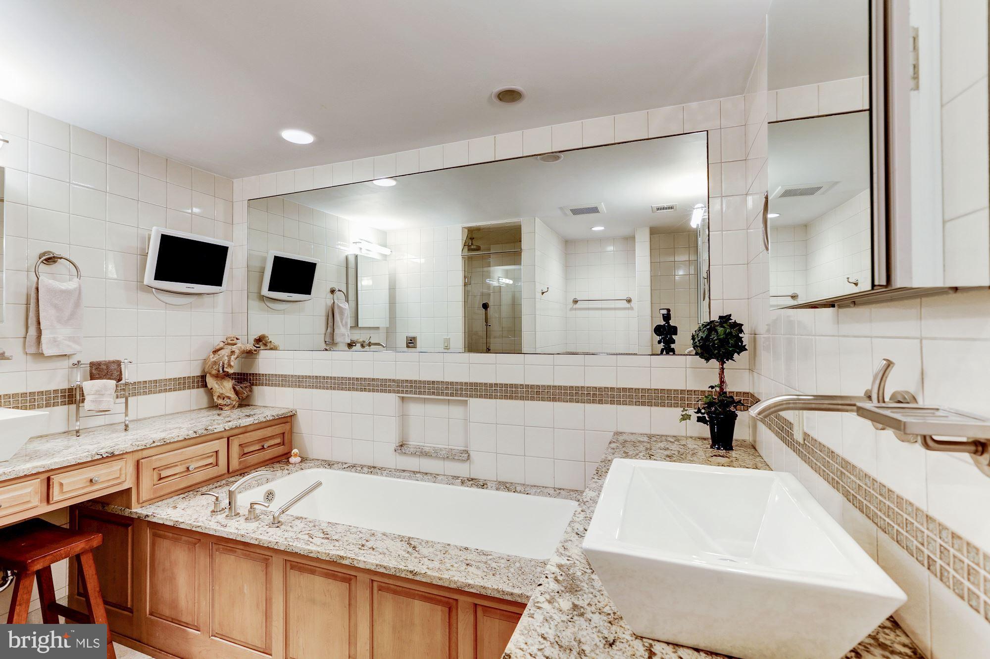 THE VILLAGE PARK - Residential Lease