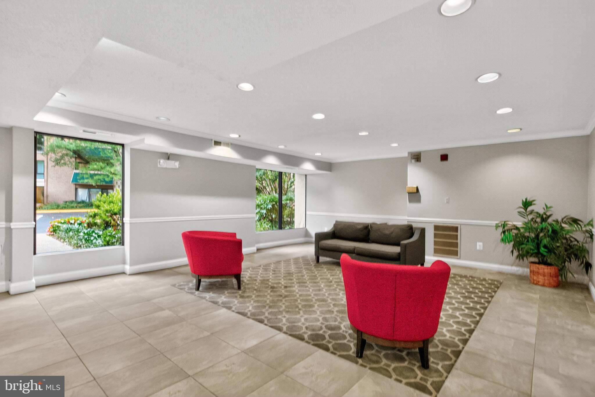 LAFAYETTE PARK CONDOMINIUM - Residential