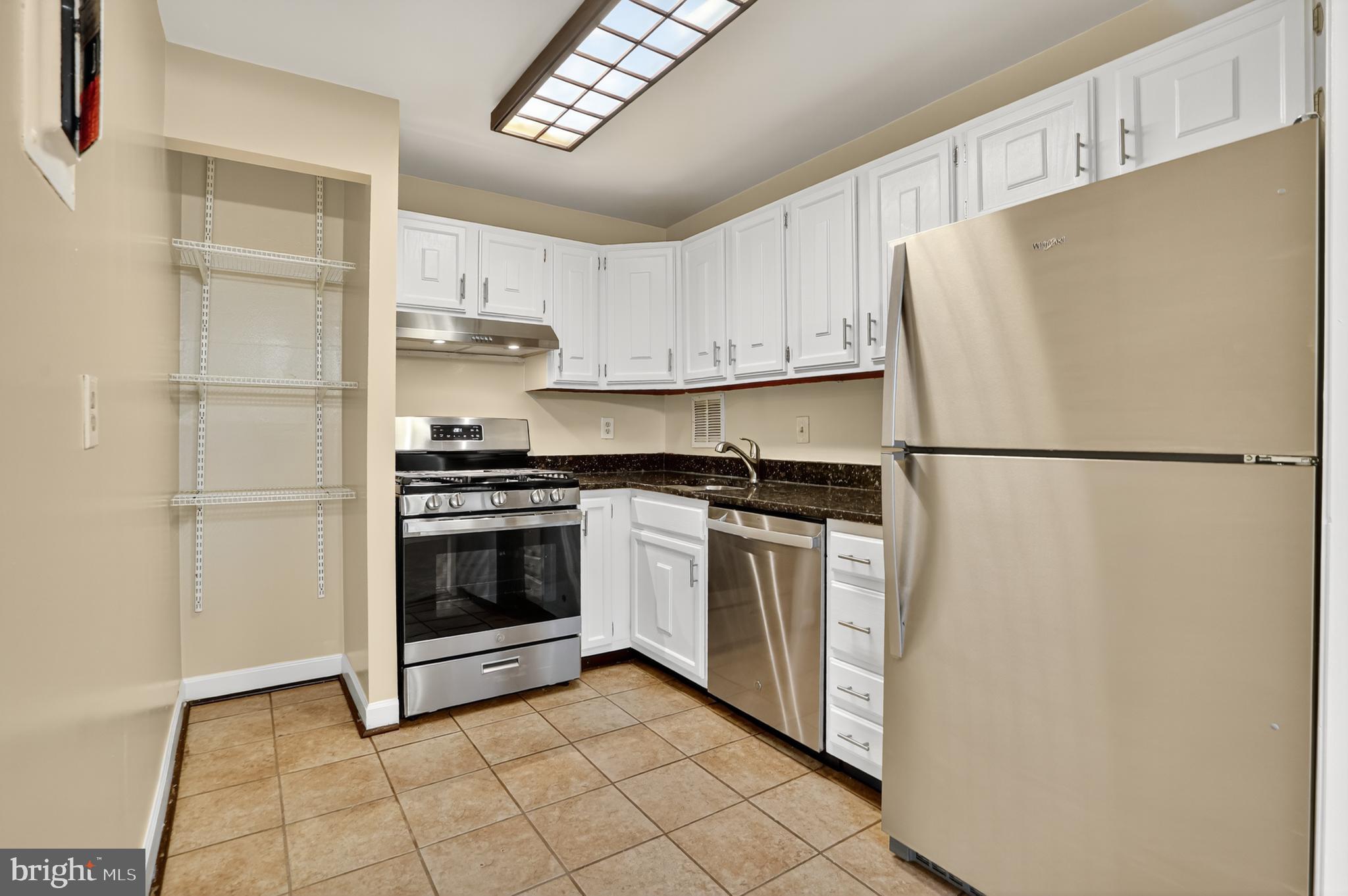 LAFAYETTE PARK CONDOMINIUM - Residential