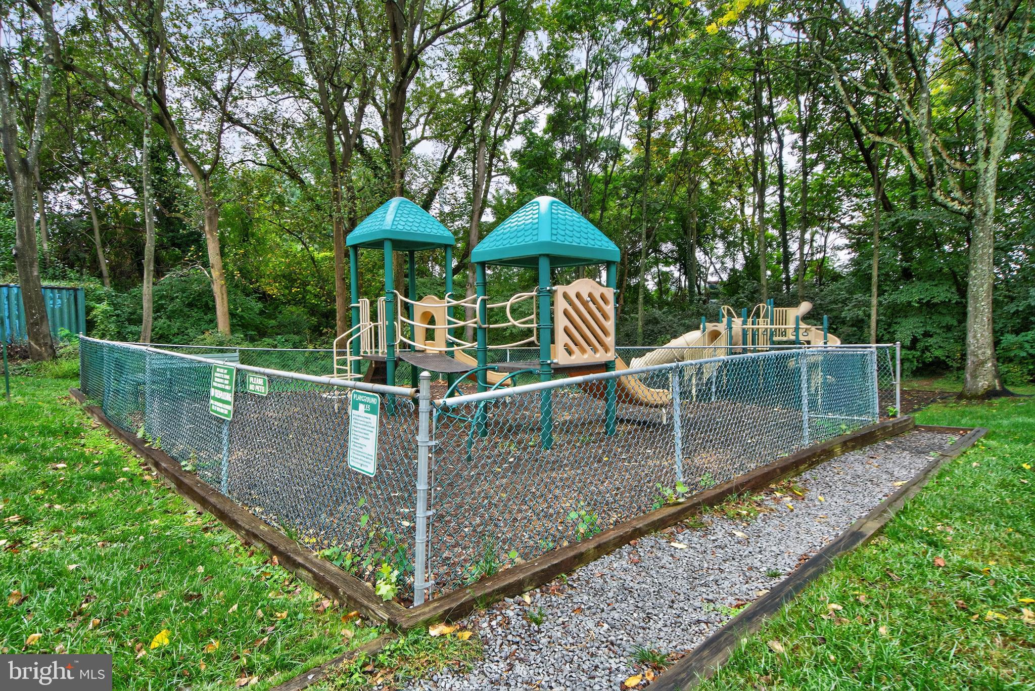 LAFAYETTE PARK CONDOMINIUM - Residential