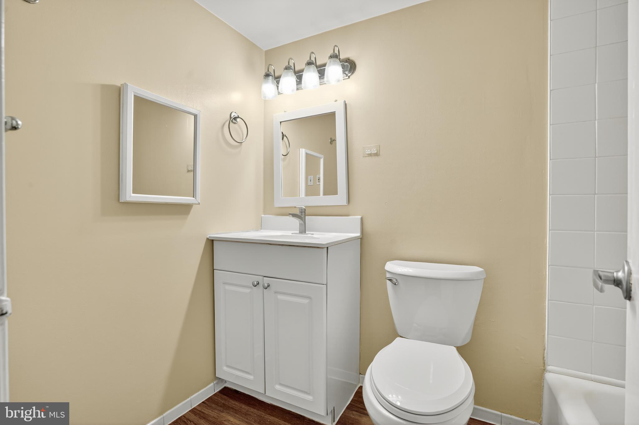 LAFAYETTE PARK CONDOMINIUM - Residential