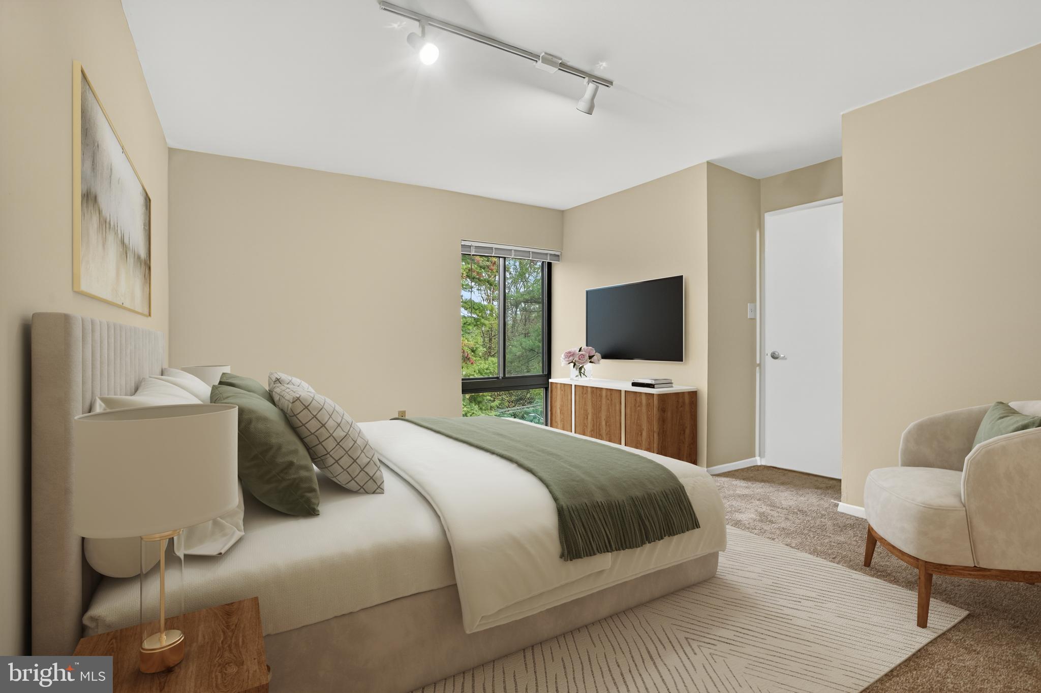 LAFAYETTE PARK CONDOMINIUM - Residential