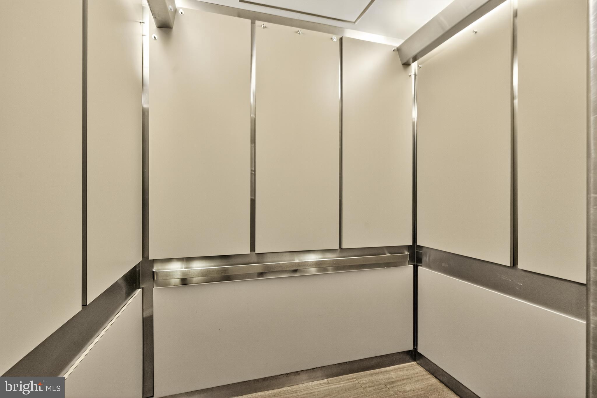 LAFAYETTE PARK CONDOMINIUM - Residential