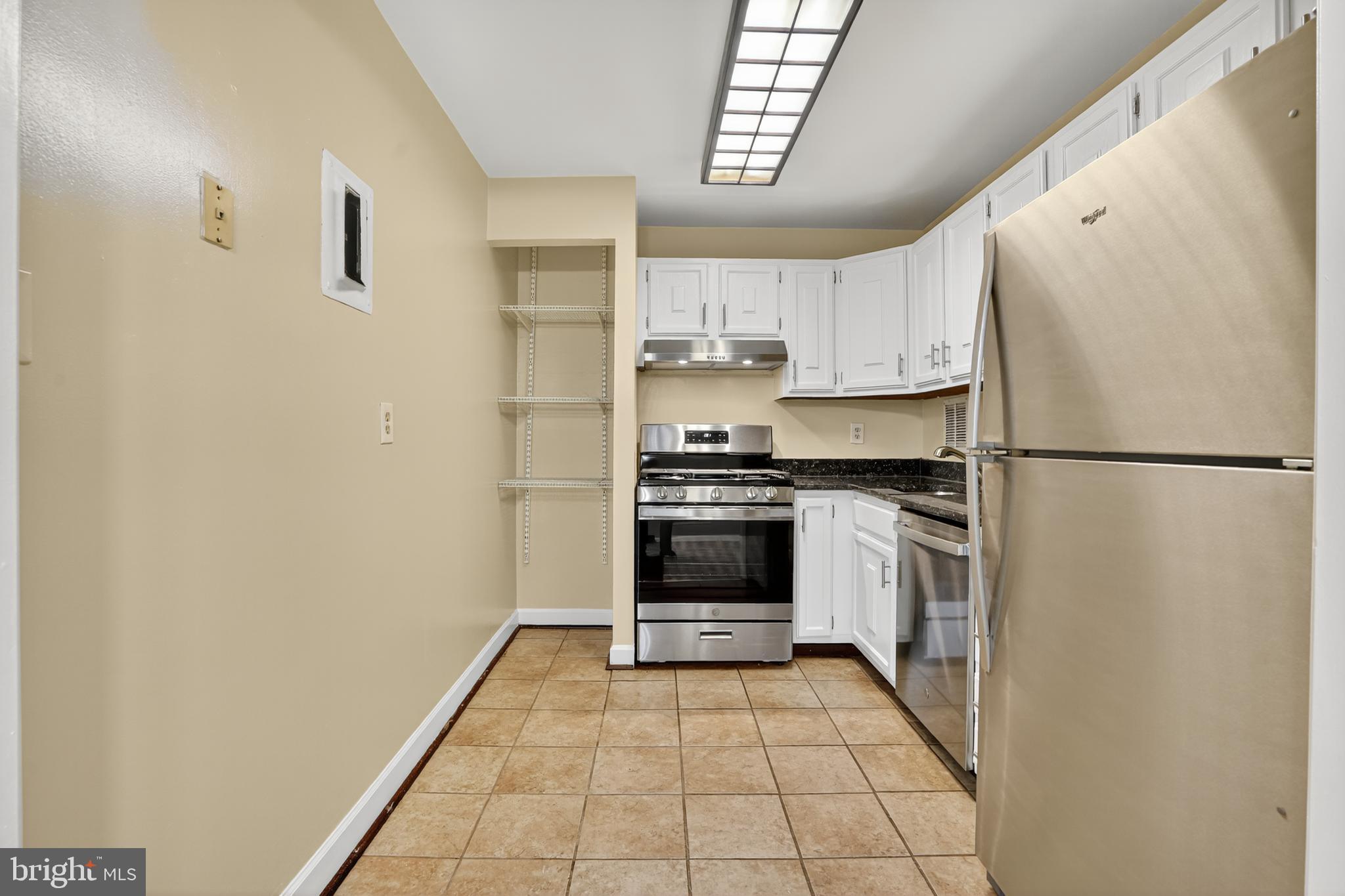 LAFAYETTE PARK CONDOMINIUM - Residential