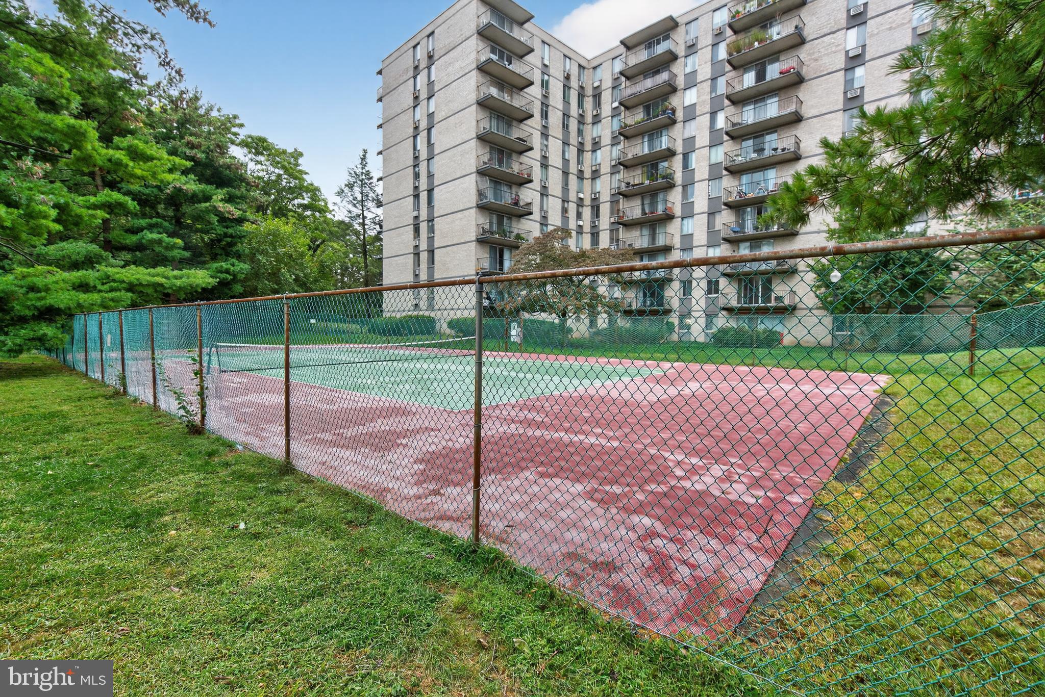 LAFAYETTE PARK CONDOMINIUM - Residential