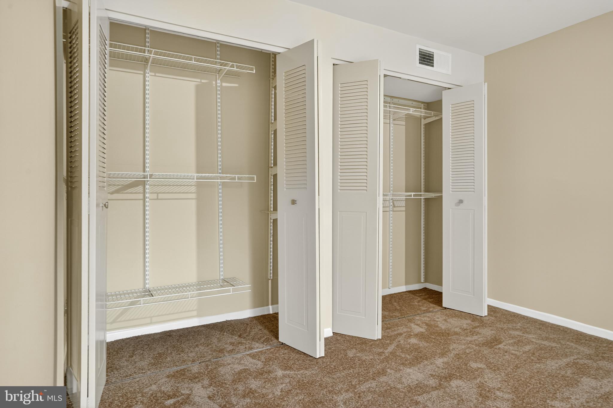 LAFAYETTE PARK CONDOMINIUM - Residential