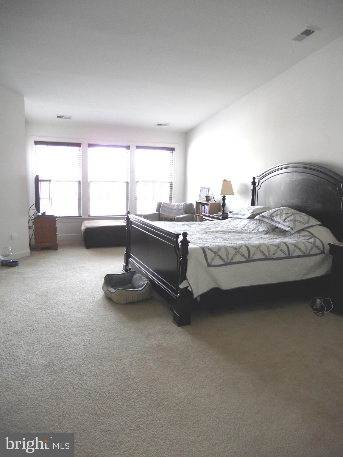 PORT POTOMAC - Residential