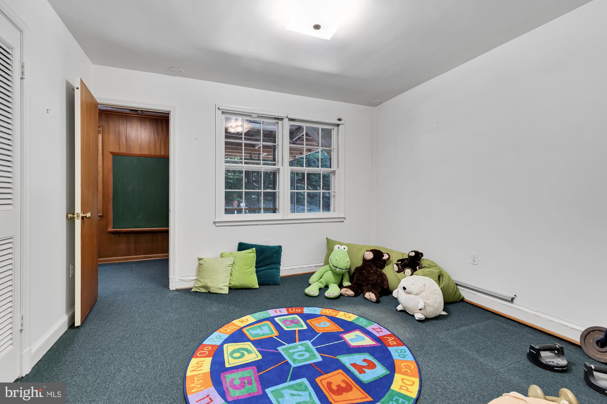 WESTMORELAND HILLS - Residential