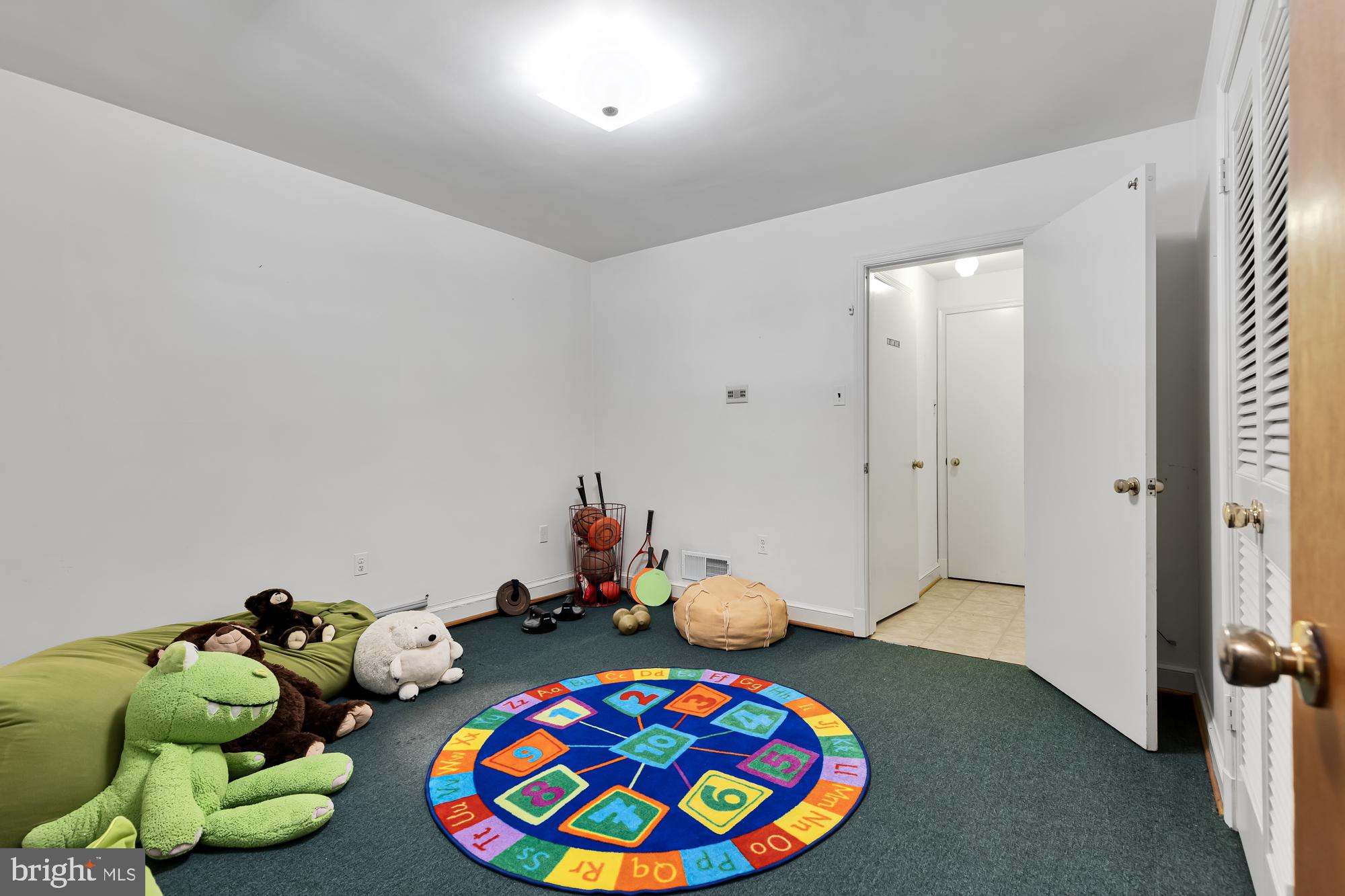 WESTMORELAND HILLS - Residential