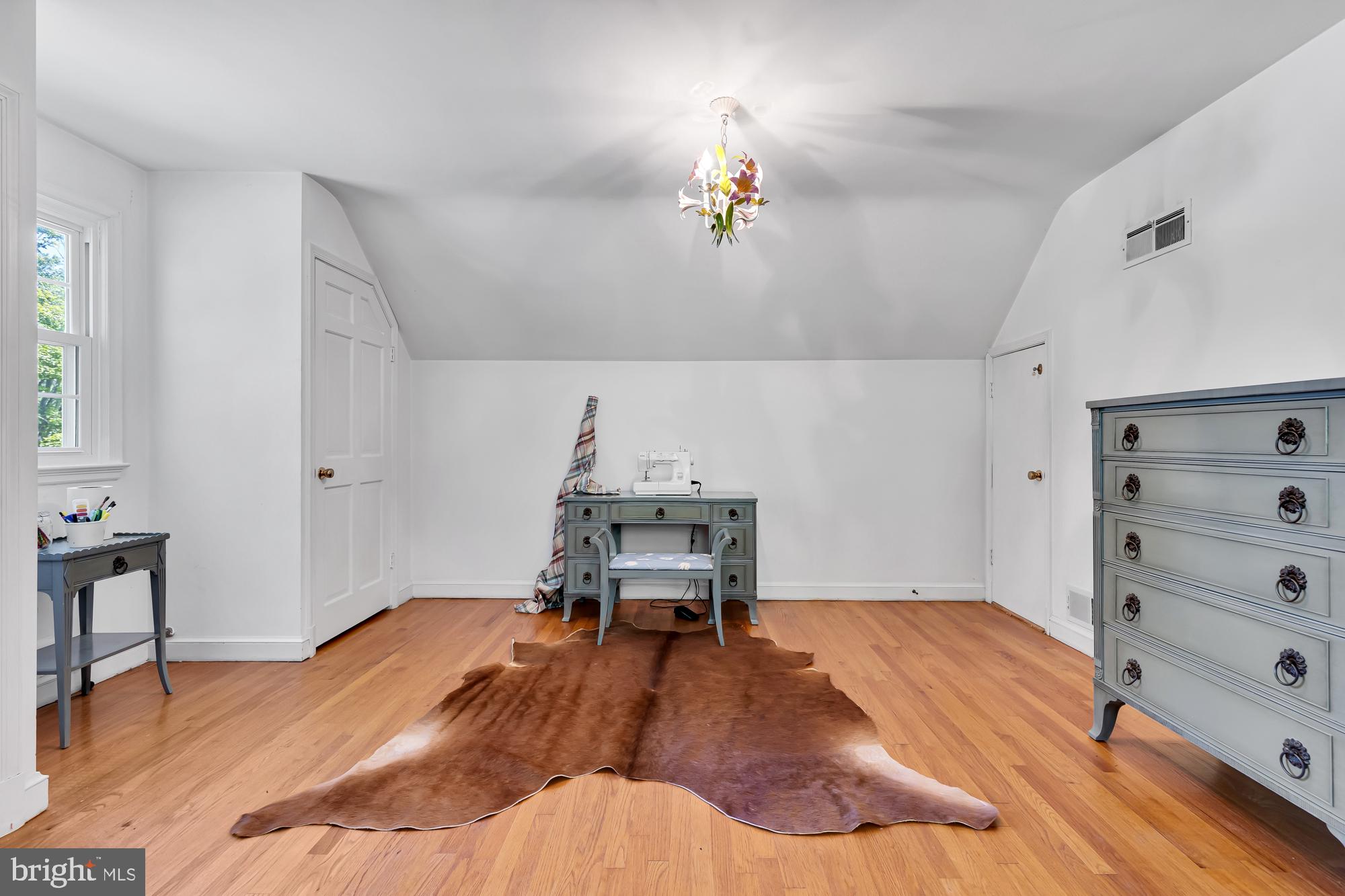 WESTMORELAND HILLS - Residential