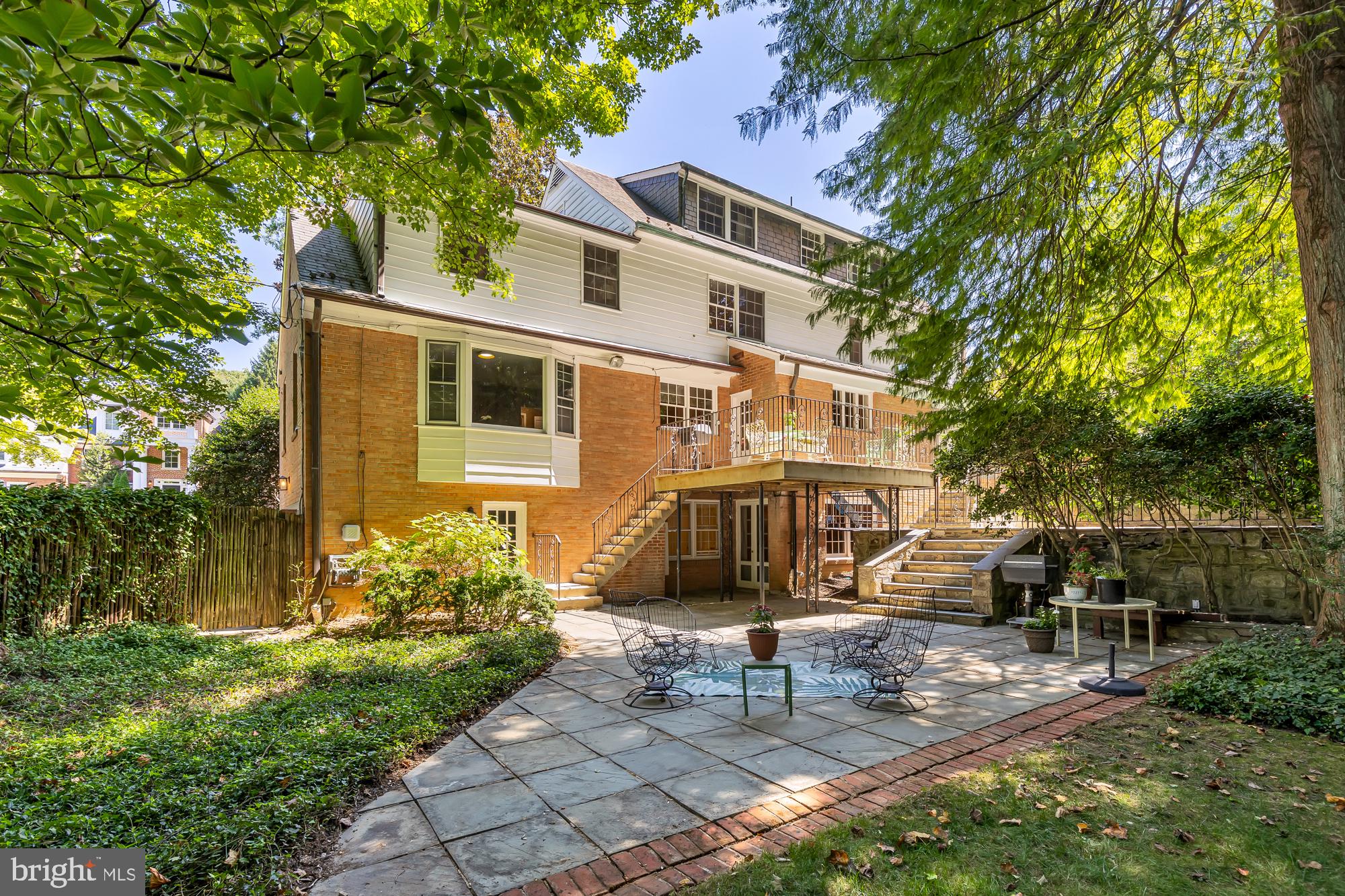 WESTMORELAND HILLS - Residential