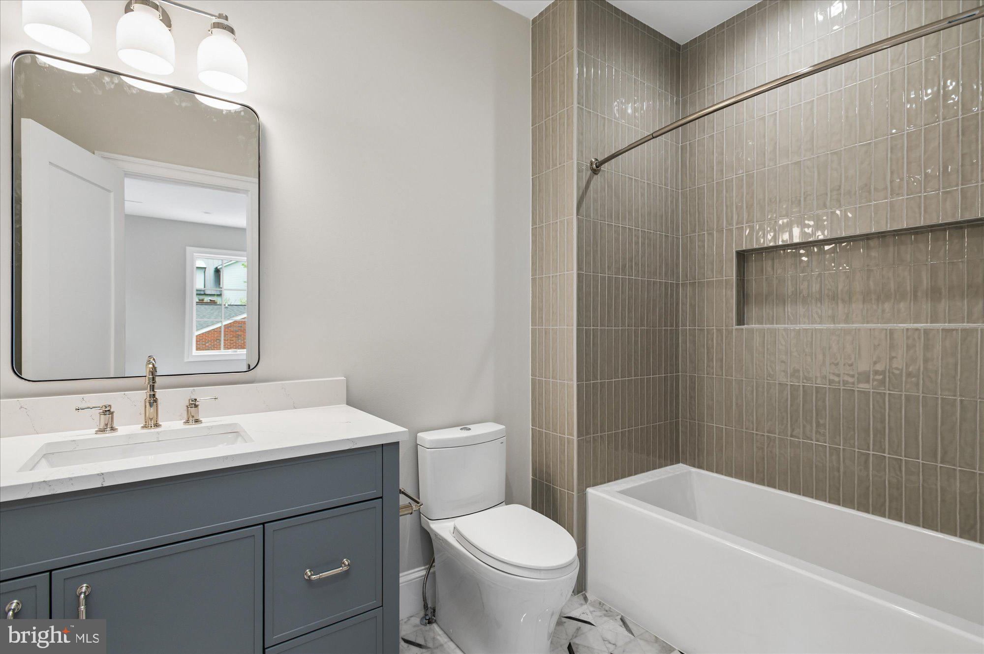 CHESTERBROOK WOODS - Residential