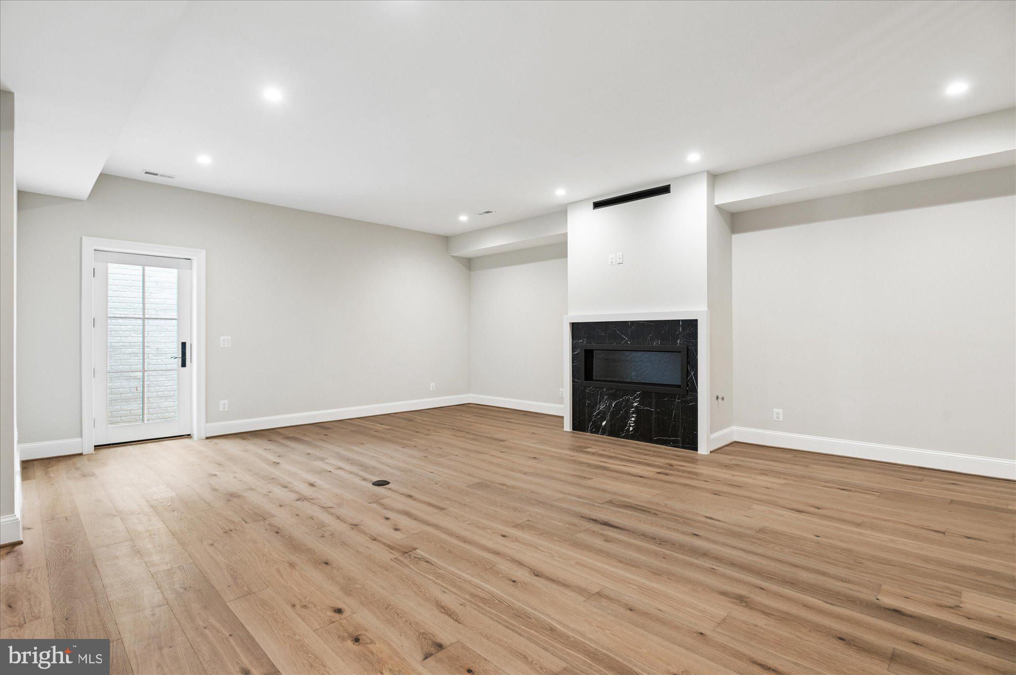 CHESTERBROOK WOODS - Residential