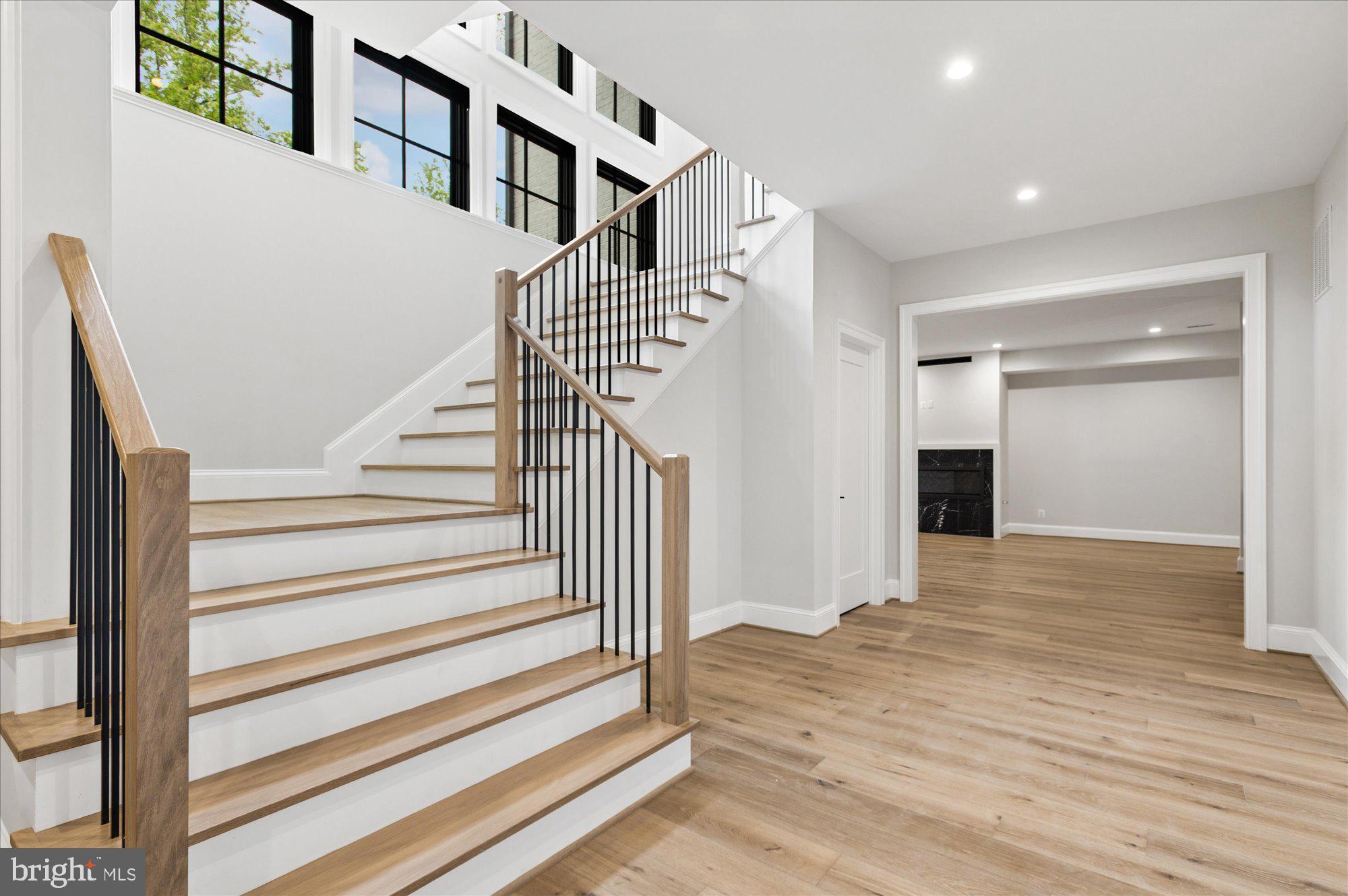 CHESTERBROOK WOODS - Residential