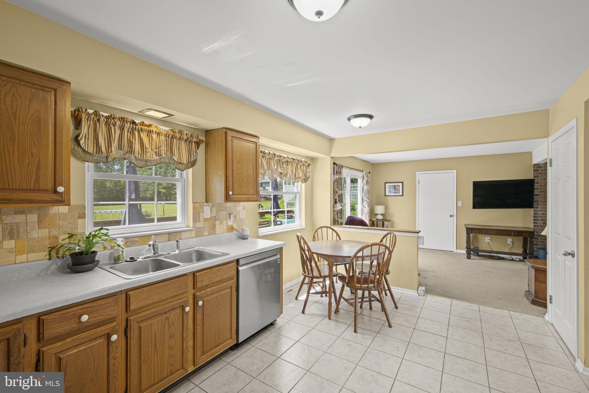 LAMPLIGHT VILLAGE - Residential